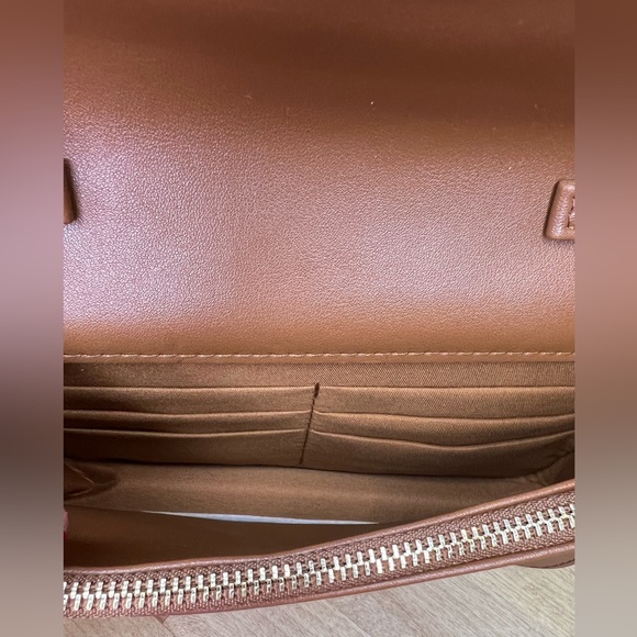 bebe Sophia chain crossbody - Picture 8 of 16